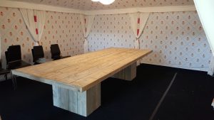 rbhoutwerk steigerhout grote groeps tafel